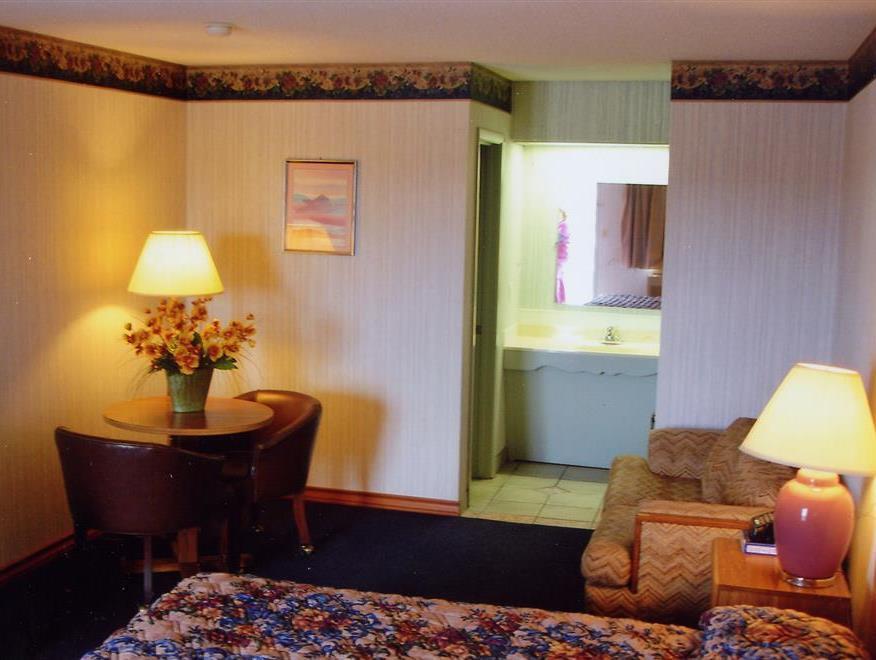 Hillcrest Inn & Suites Ozona Dış mekan fotoğraf